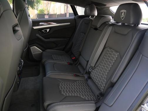 2024 Lamborghini Urus S