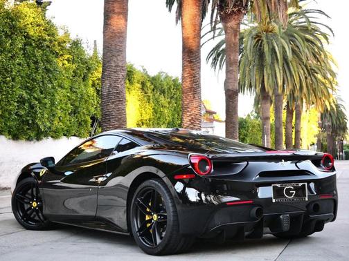 2016 Ferrari 488 GTB 