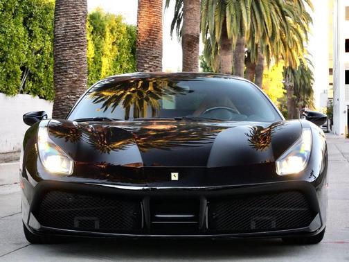 2016 Ferrari 488 GTB 