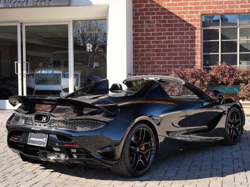 2026 McLaren 750S 