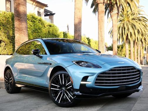 2025 Aston Martin DBX 707