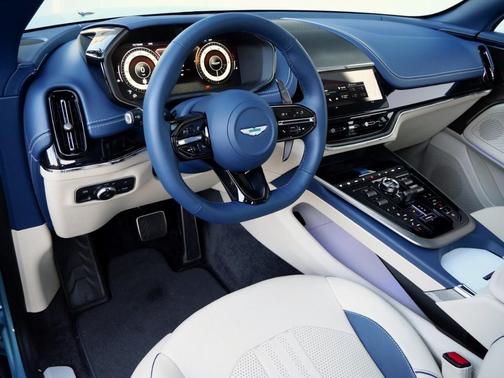 2025 Aston Martin DBX 707