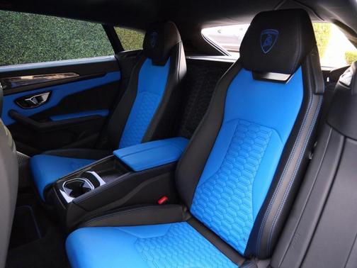 2022 Lamborghini Urus