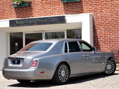 Jubilee Silver 2023 Rolls-Royce Phantom