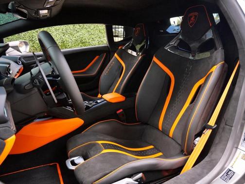 2023 Lamborghini Huracan Tecnica Base