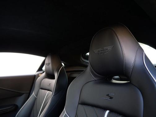 Midnight Blue 2026 Aston Martin Vantage