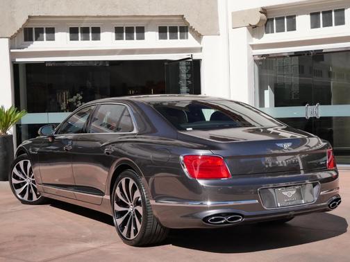 2024 Bentley Flying Spur Hybrid Azure