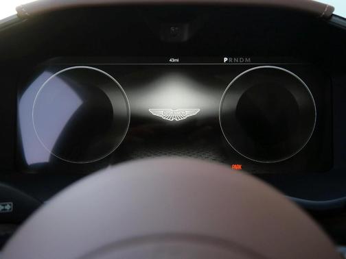 2025 Aston Martin DBX 707