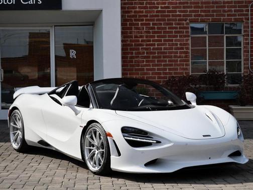 2025 McLaren 750S Base