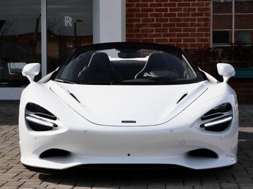 2025 McLaren 750S Base