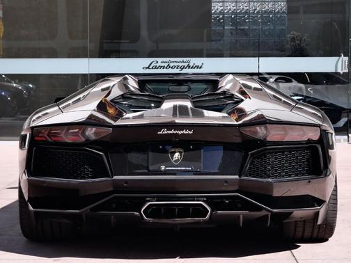 2014 Lamborghini Aventador LP700-4