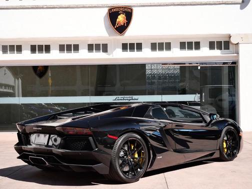 2014 Lamborghini Aventador LP700-4