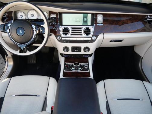 2017 Rolls-Royce Dawn