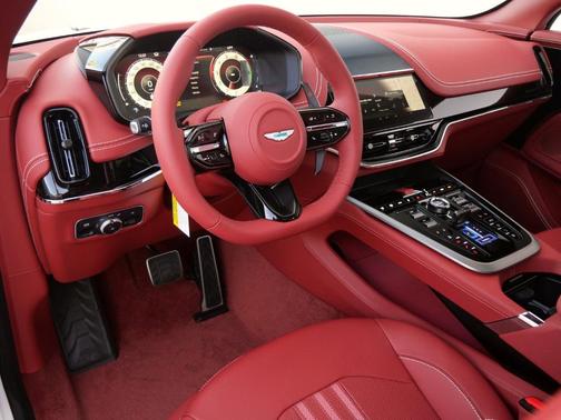 2026 Aston Martin DBX 707