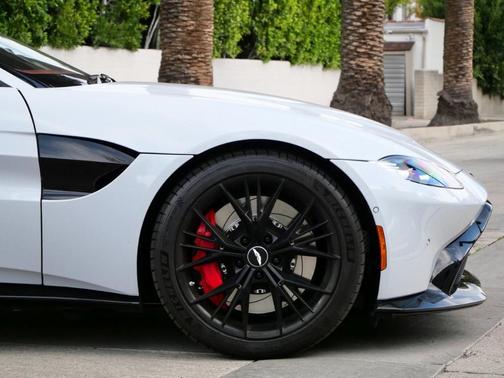 2021 Aston Martin Vantage