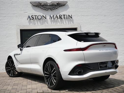 Lunar White 2023 Aston Martin DBX Base