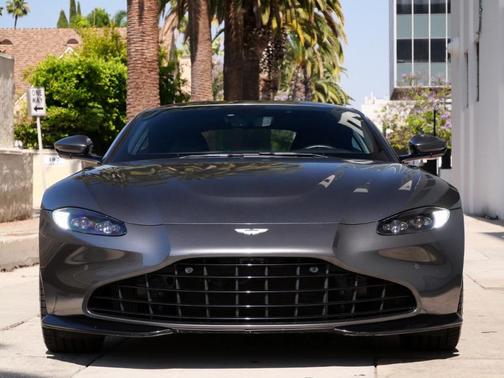 2019 Aston Martin Vantage Base