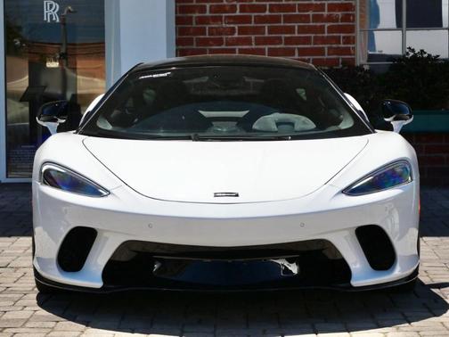 2022 McLaren GT Base