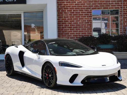 2022 McLaren GT Base