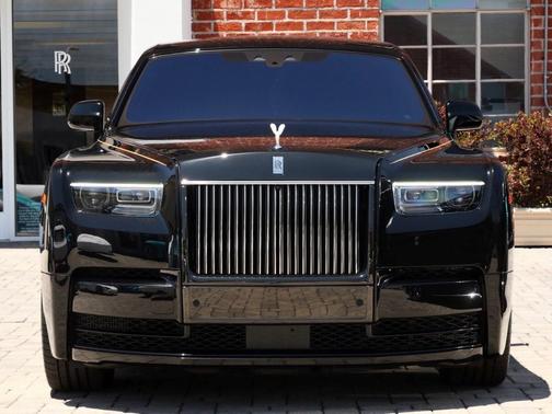 2023 Rolls-Royce Phantom
