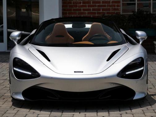 2022 McLaren 720S Luxury