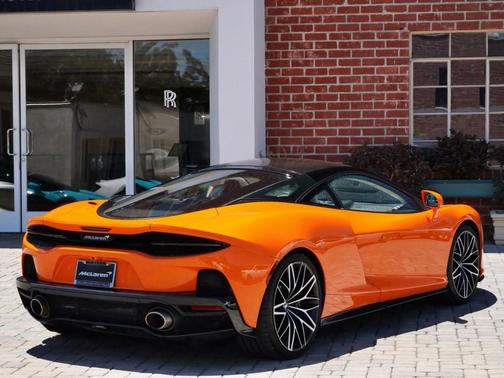 2023 McLaren GT