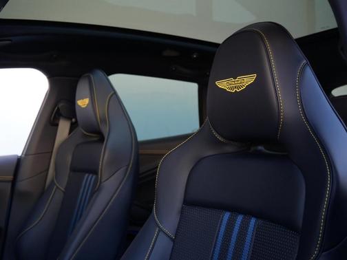 2025 Aston Martin DBX 707