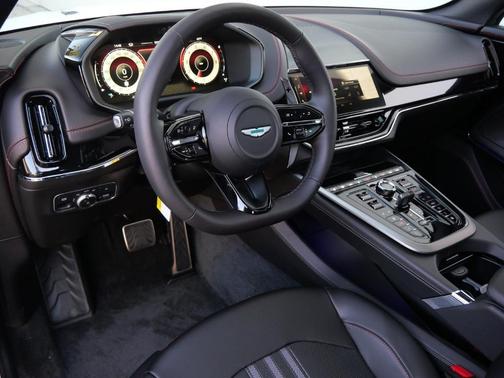 2026 Aston Martin DBX 707
