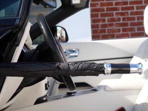 2018 Rolls-Royce Dawn Base