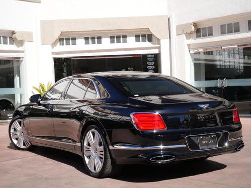 2026 Bentley Flying Spur Azure