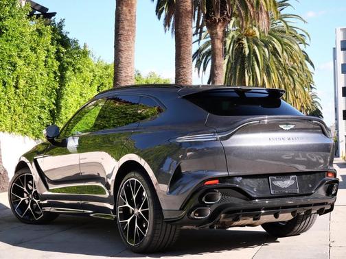 2026 Aston Martin DBX 707