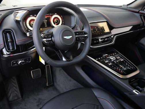 2026 Aston Martin DBX 707