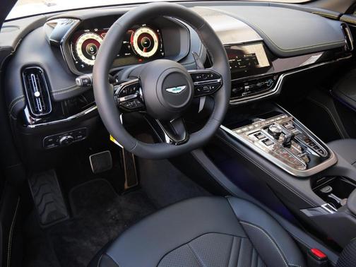 2026 Aston Martin DBX 707