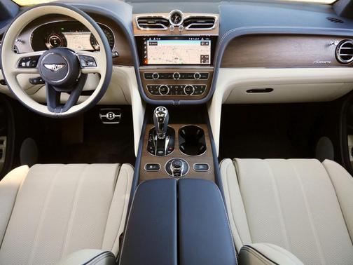 2025 Bentley Bentayga V8