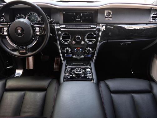 Black Diamond 2022 Rolls-Royce Cullinan