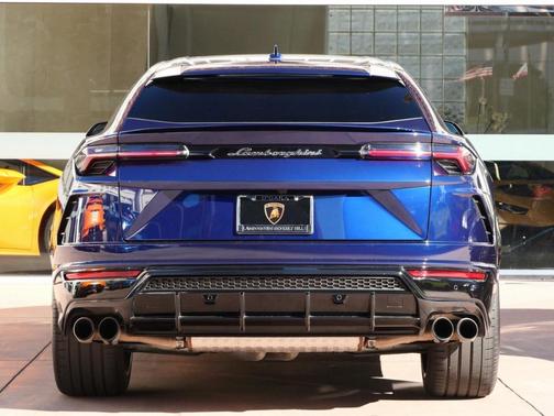 2021 Lamborghini Urus Graphite Capsule