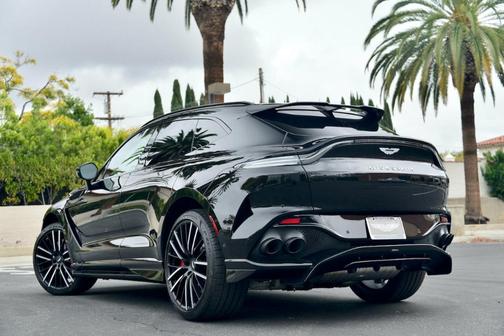 2023 Aston Martin DBX 707