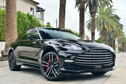 2023 Aston Martin DBX 707