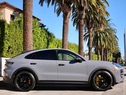 2024 Porsche Cayenne Turbo GT