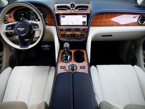 2022 Bentley Bentayga V8