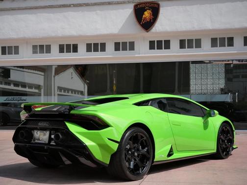 2024 Lamborghini Huracan Tecnica 
