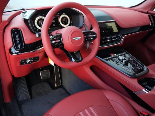 2026 Aston Martin DBX 707