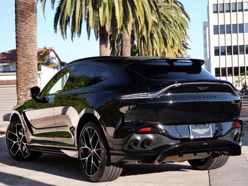 2026 Aston Martin DBX 707