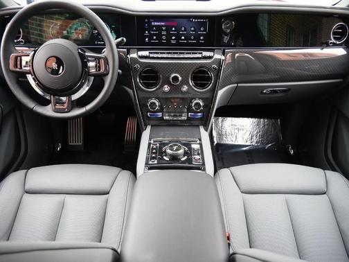 2025 Rolls-Royce Cullinan 