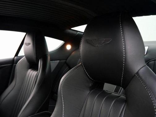 2016 Aston Martin DB9 GT