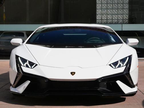 2023 Lamborghini Huracan Tecnica