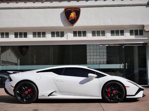 2023 Lamborghini Huracan Tecnica