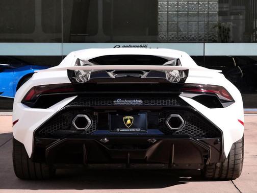 2023 Lamborghini Huracan Tecnica 