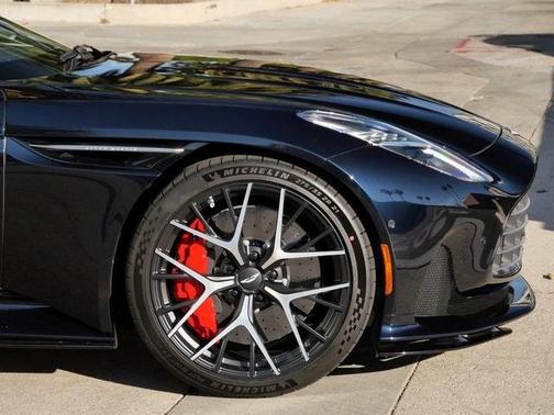 2024 Aston Martin DB12 Volante