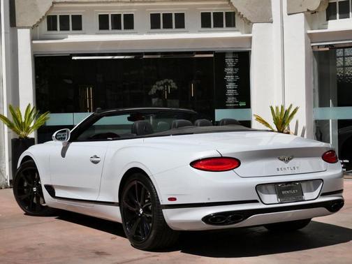 2022 Bentley Continental GT V8